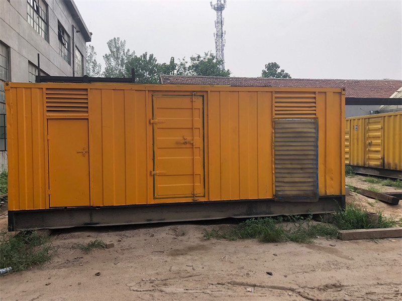 三沙发电机出租进行负载测试时，电瓶电量不足的具体判断标准是什么？